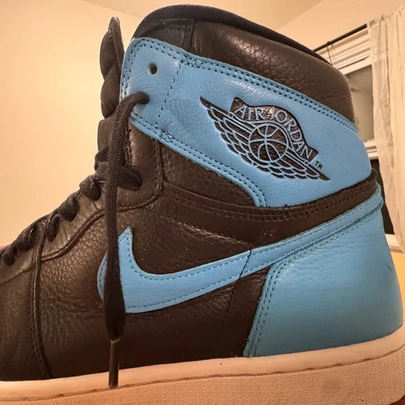 Nike Air Men's Black, Red, and Blue Sneakers - Picture 11 of 16